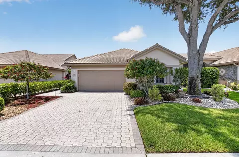 8908 Shoal Creek Ln, Boynton Beach, FL 33472