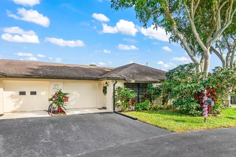 4863 Hawkwood Rd #B, Boynton Beach, FL 33436