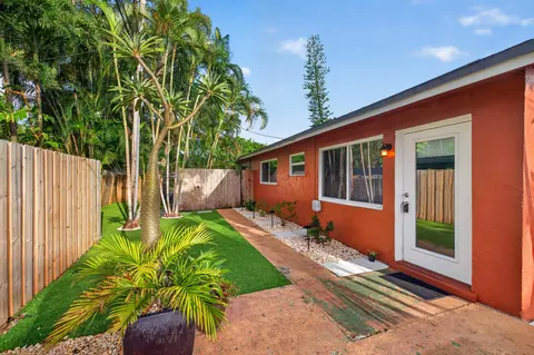 1720 NE 8th Ave, Fort Lauderdale, FL 33305