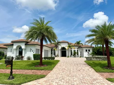 134 SE Fiore Bello, Port Saint Lucie, FL 34952