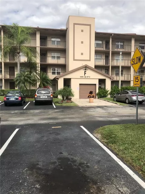 13455 SW 16th Ct, Pembroke Pines, FL 33027