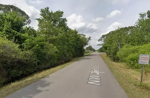 2515 NW 35th Dr, Okeechobee, FL 34972 photo 3