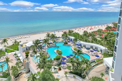 18001 Collins Ave #2609, Sunny Isles Beach, FL 33160