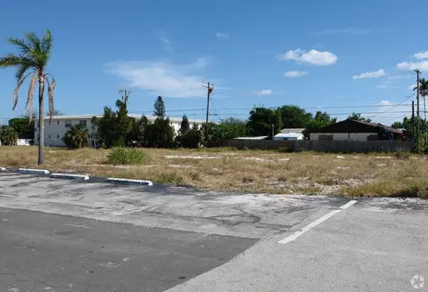 1122 S J St, Lake Worth Beach, FL 33460