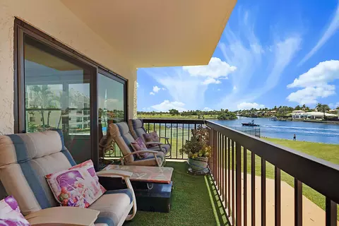 374 Golfview Rd #205, North Palm Beach, FL 33408