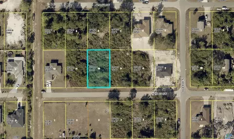2906 5th St, Lehigh Acres, FL 33976