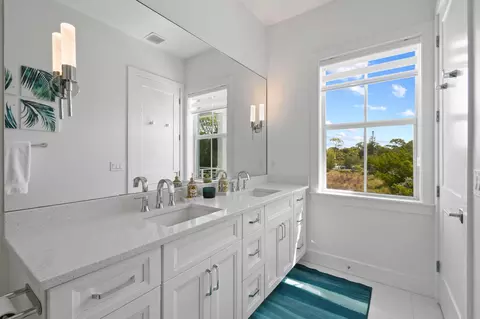 Bath - 4707 SE Manatee Way, Stuart, FL 34997 photo 4 of 6