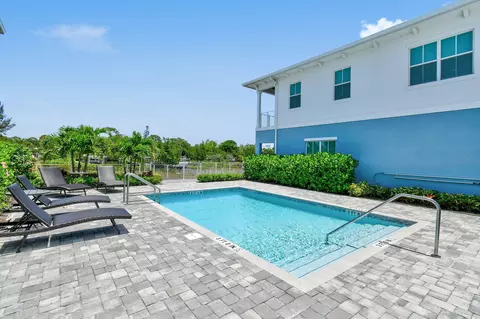 Exterior - 4707 SE Manatee Way, Stuart, FL 34997 photo 9 of 10