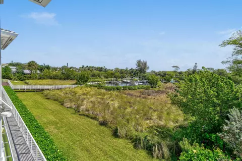 View/Area - 4707 SE Manatee Way, Stuart, FL 34997 photo 2 of 8
