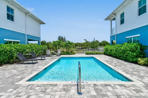 Exterior - 4707 SE Manatee Way, Stuart, FL 34997 photo 8 of 10