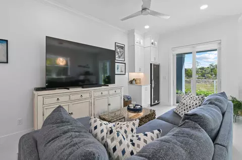 Living - 4707 SE Manatee Way, Stuart, FL 34997 photo 2 of 2