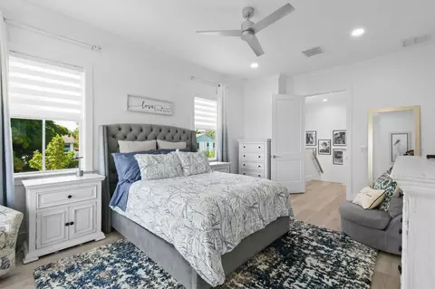 Bedroom - 4707 SE Manatee Way, Stuart, FL 34997 photo 4 of 7