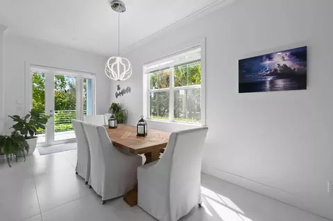 Dining - 4707 SE Manatee Way, Stuart, FL 34997 photo 2 of 2