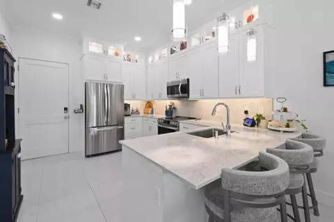 Kitchen - 4707 SE Manatee Way, Stuart, FL 34997 photo 2 of 6