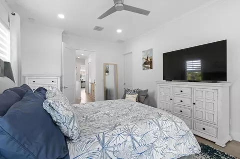 Bedroom - 4707 SE Manatee Way, Stuart, FL 34997 photo 5 of 7