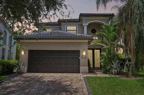 1121 Center Stone Ln, Riviera Beach, FL 33404