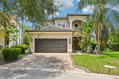 1121 Center Stone Ln, Riviera Beach, FL 33404