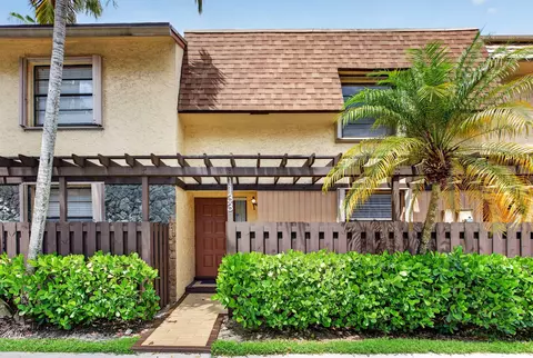 1133 NW 79th Dr, Plantation, FL 33322