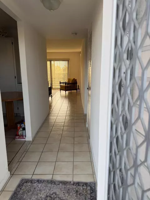 10442 Sunrise Lakes Blvd #210, Sunrise, FL 33322