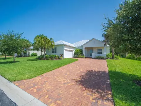 2545 Saint Lucia Cir, Vero Beach, FL 32967