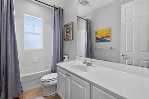 Bath - 350 Caravelle Dr, Jupiter, FL 33458 photo 7 of 7