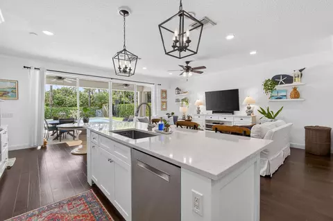 Kitchen - 350 Caravelle Dr, Jupiter, FL 33458 photo 2 of 8