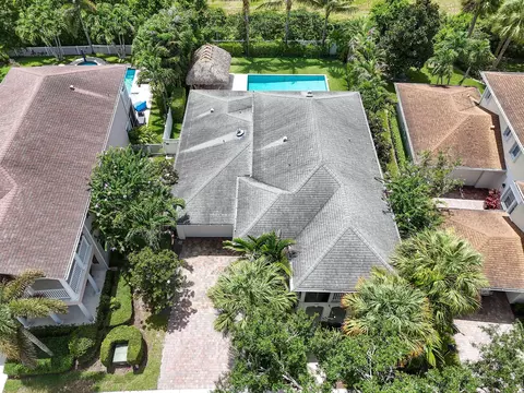 View/Area - 350 Caravelle Dr, Jupiter, FL 33458 photo 2 of 4