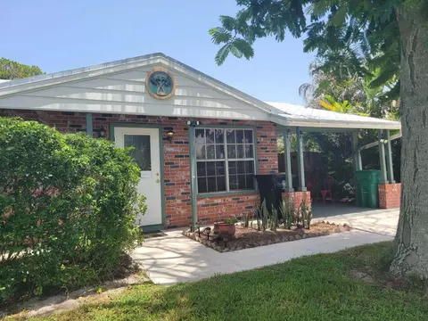 715 SE Forgal St, Port Saint Lucie, FL 34983