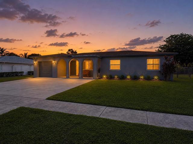 22157 Aquila St, Boca Raton, FL 33428