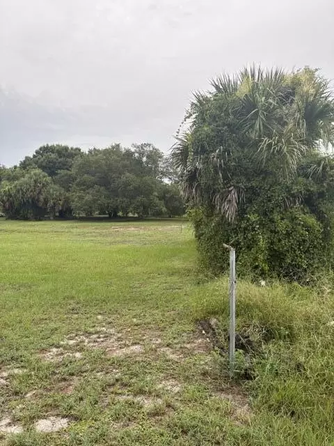 180 S Arboleda St, Clewiston, FL 33440 photo 2