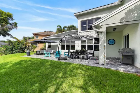 Exterior - 265 Swallowtail Ln, Jupiter, FL 33458 photo 7 of 9