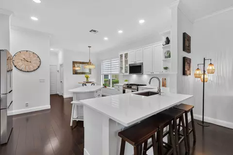 Kitchen - 265 Swallowtail Ln, Jupiter, FL 33458 photo 5 of 6