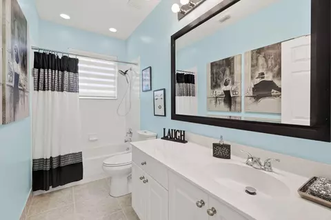 Bath - 265 Swallowtail Ln, Jupiter, FL 33458 photo 5 of 6