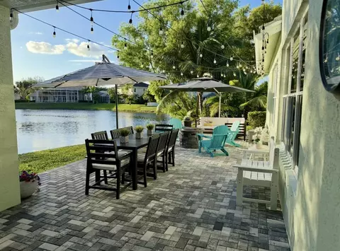 Exterior - 265 Swallowtail Ln, Jupiter, FL 33458 photo 2 of 9