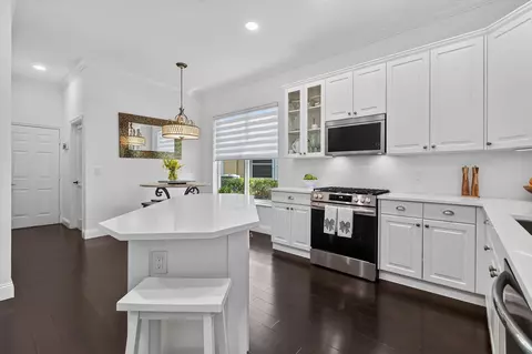 Kitchen - 265 Swallowtail Ln, Jupiter, FL 33458 photo 2 of 6