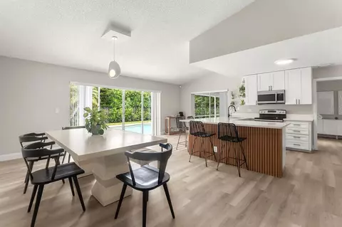 1739 Brae Burn Pl, Wellington, FL 33414