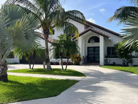 349 Seneca Ln, Boca Raton, FL 33487