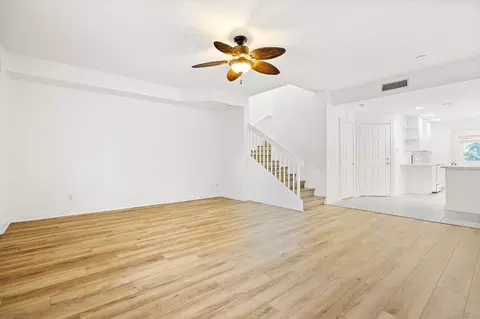 Living - 2889 E Community Dr, Jupiter, FL 33458 photo 3 of 5