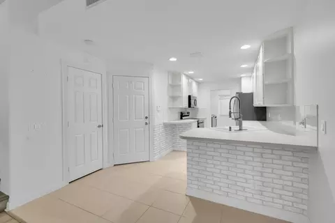 Entry Way - 2889 E Community Dr, Jupiter, FL 33458 photo 2 of 2