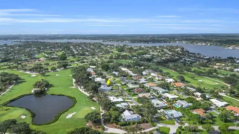 View/Area - 236 Fairway E, Tequesta, FL 33469 photo 8 of 11