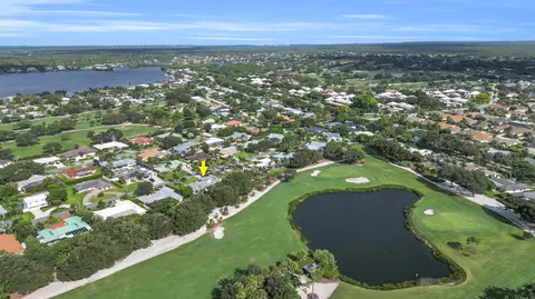 View/Area - 236 Fairway E, Tequesta, FL 33469 photo 5 of 11