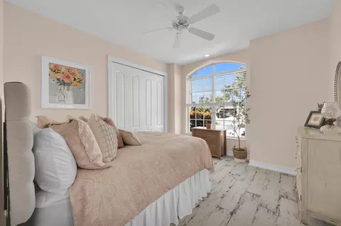 Bedroom - 236 Fairway E, Tequesta, FL 33469 photo 4 of 6