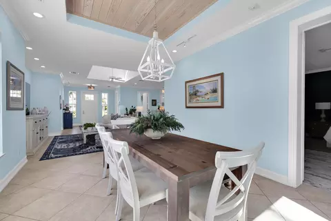 Dining - 236 Fairway E, Tequesta, FL 33469 photo 4 of 4