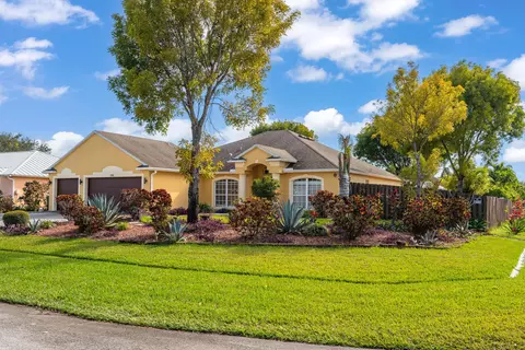 598 SW Kaabe Ave, Port Saint Lucie, FL 34953
