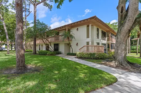 200 Brackenwood Ter, Palm Beach Gardens, FL 33418