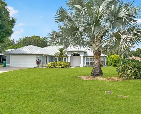 4105 Smokey Pines Ct, Fort Pierce, FL 34951