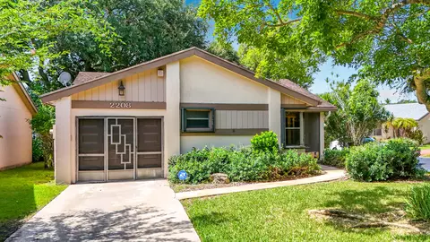 2208 Seagrape Cir, Coconut Creek, FL 33066