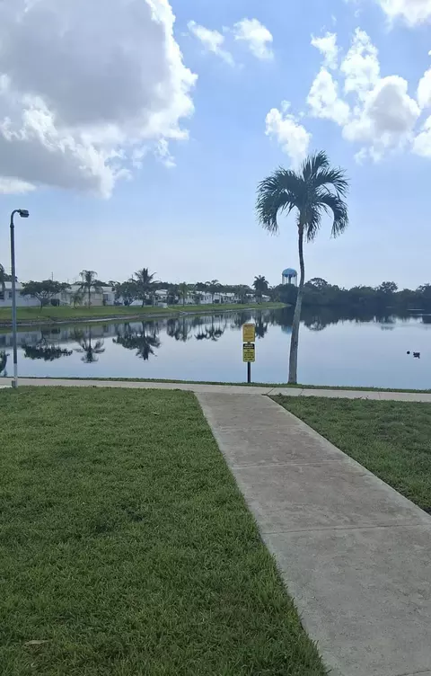 2200 Park Ln #208, Hollywood, FL 33021