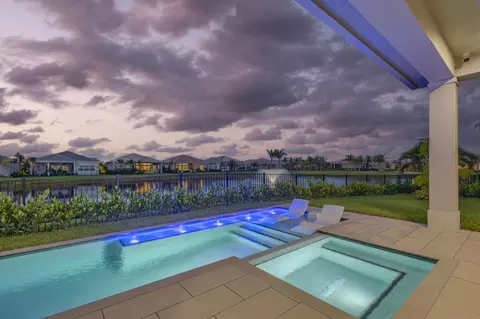 10109 Driftwood Way, Palm Beach Gardens, FL 33412