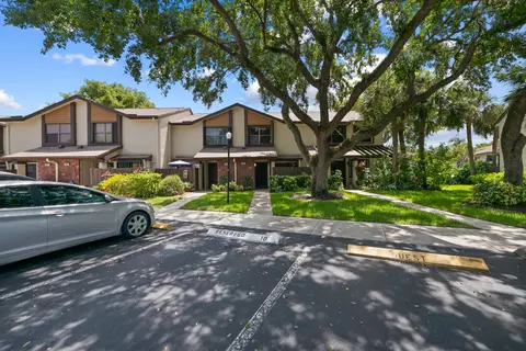 4586 Carambola Cir S #27217, Coconut Creek, FL 33066